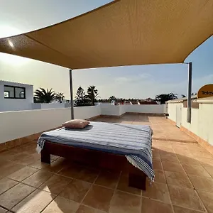 Pura Vida Surf Camp & School Hostel